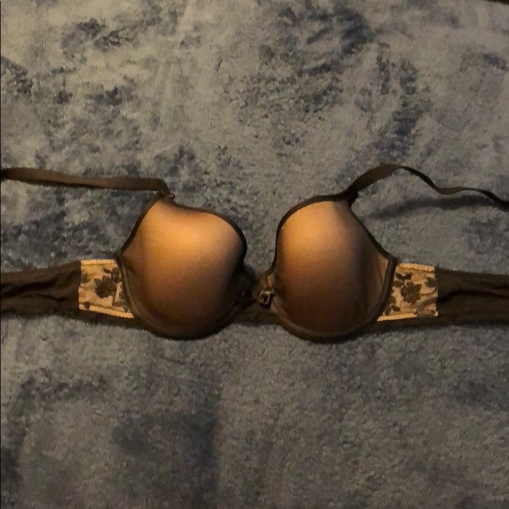 Black Lace Bra from Chantelle